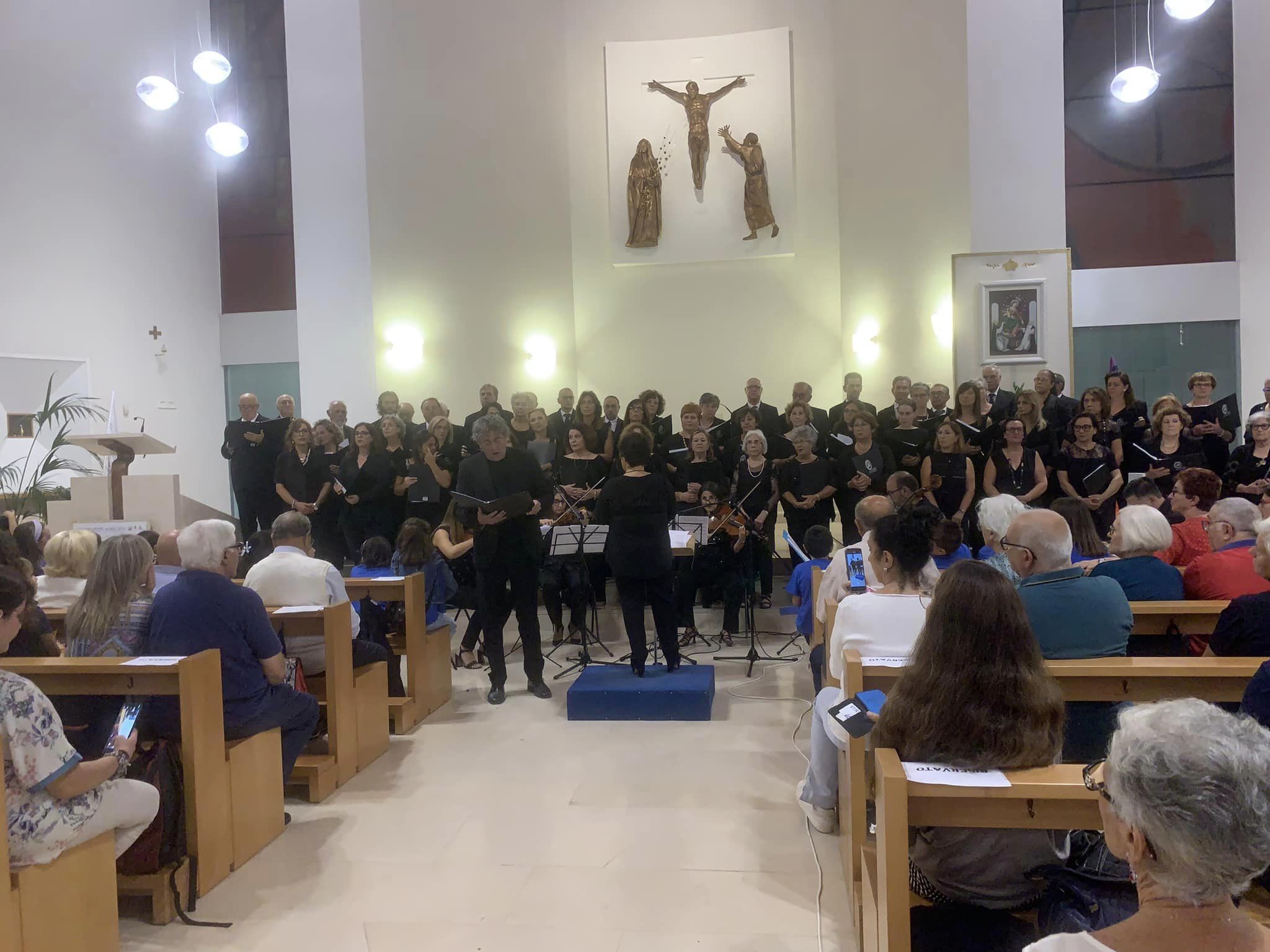 CANTANDO PER LA LIBERTÀ E LA PACE - NEL RICORDO DI DON TONINO BELLOideo